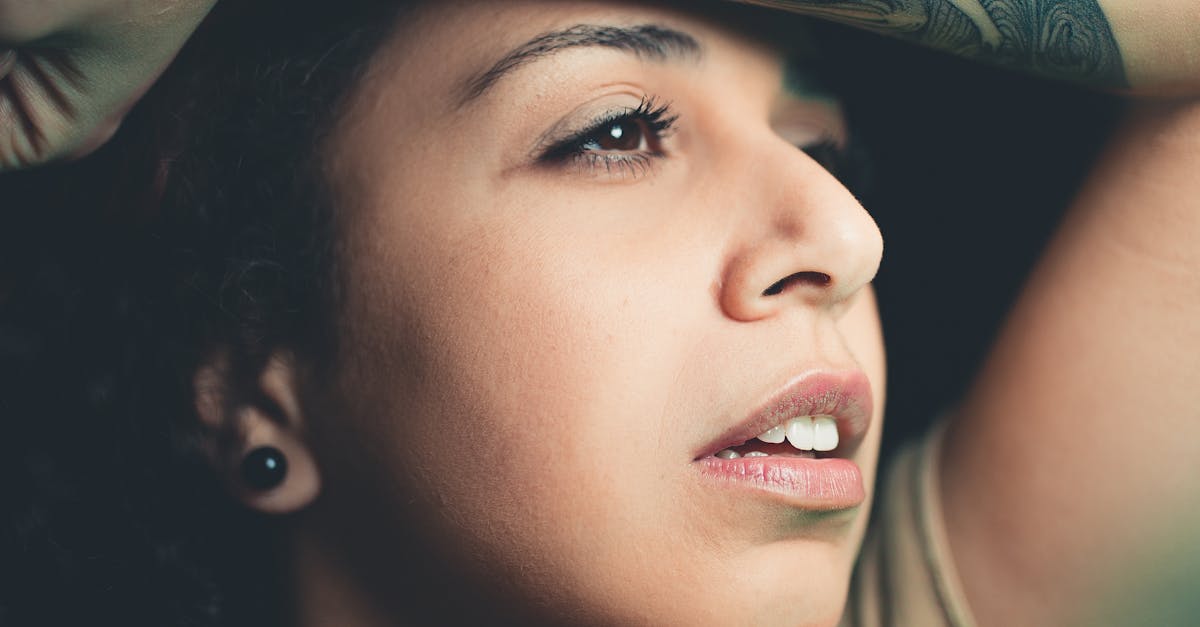 Comparing Touch-Up Needs for Semi-Permanent vs. Microblading