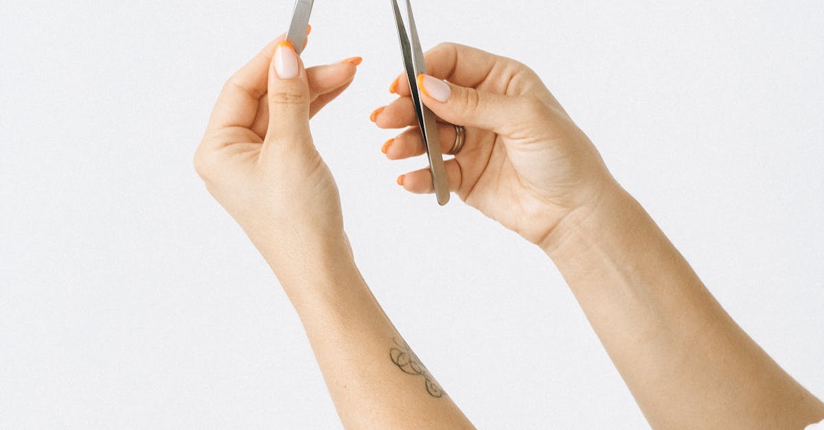 How Organic Eyebrow Pigments Differ from Synthetic Options