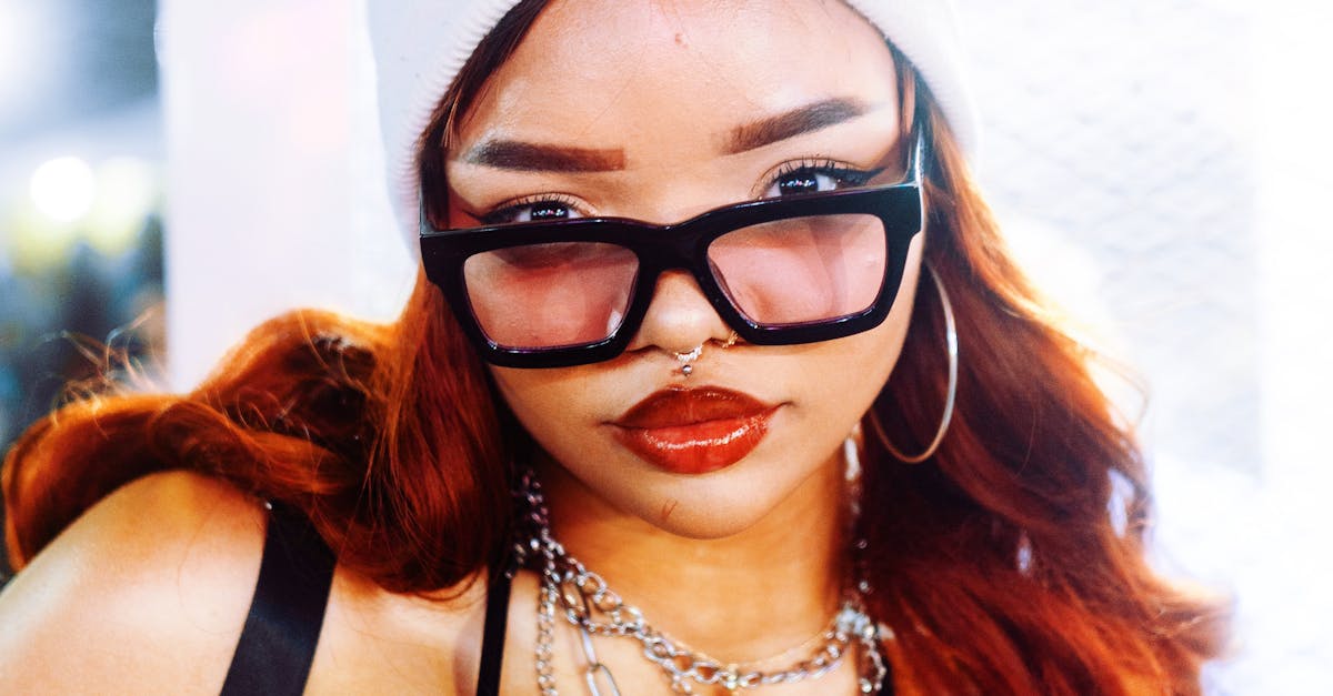 Signs of Skin Sensitivity to Eyebrow Products